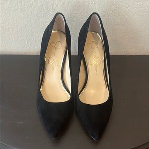 Jessica Simpson Pumps 7.5 Simple Black Pumps Classic Pointed-Toe Pumps